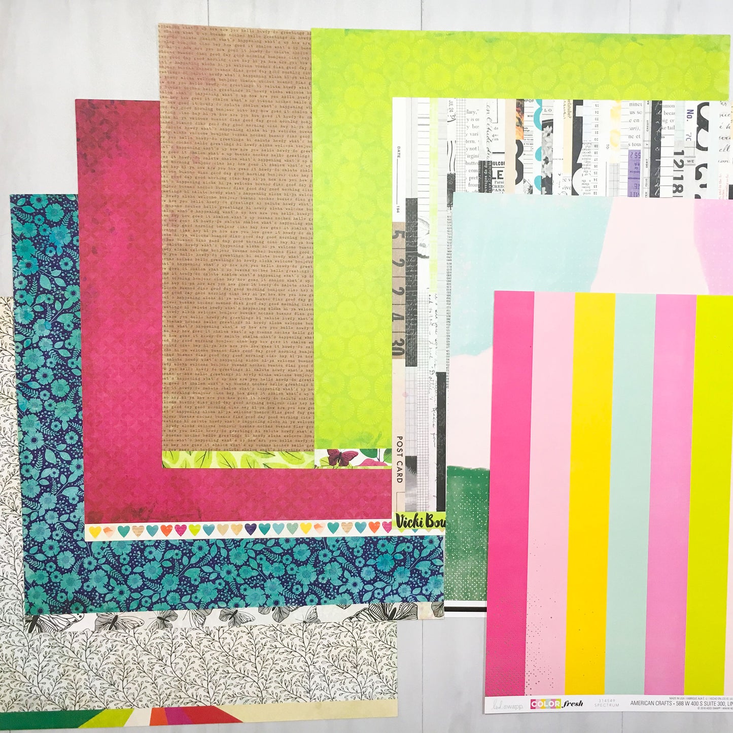 "CHASING RAINBOWS" SCRAPBOOK KIT