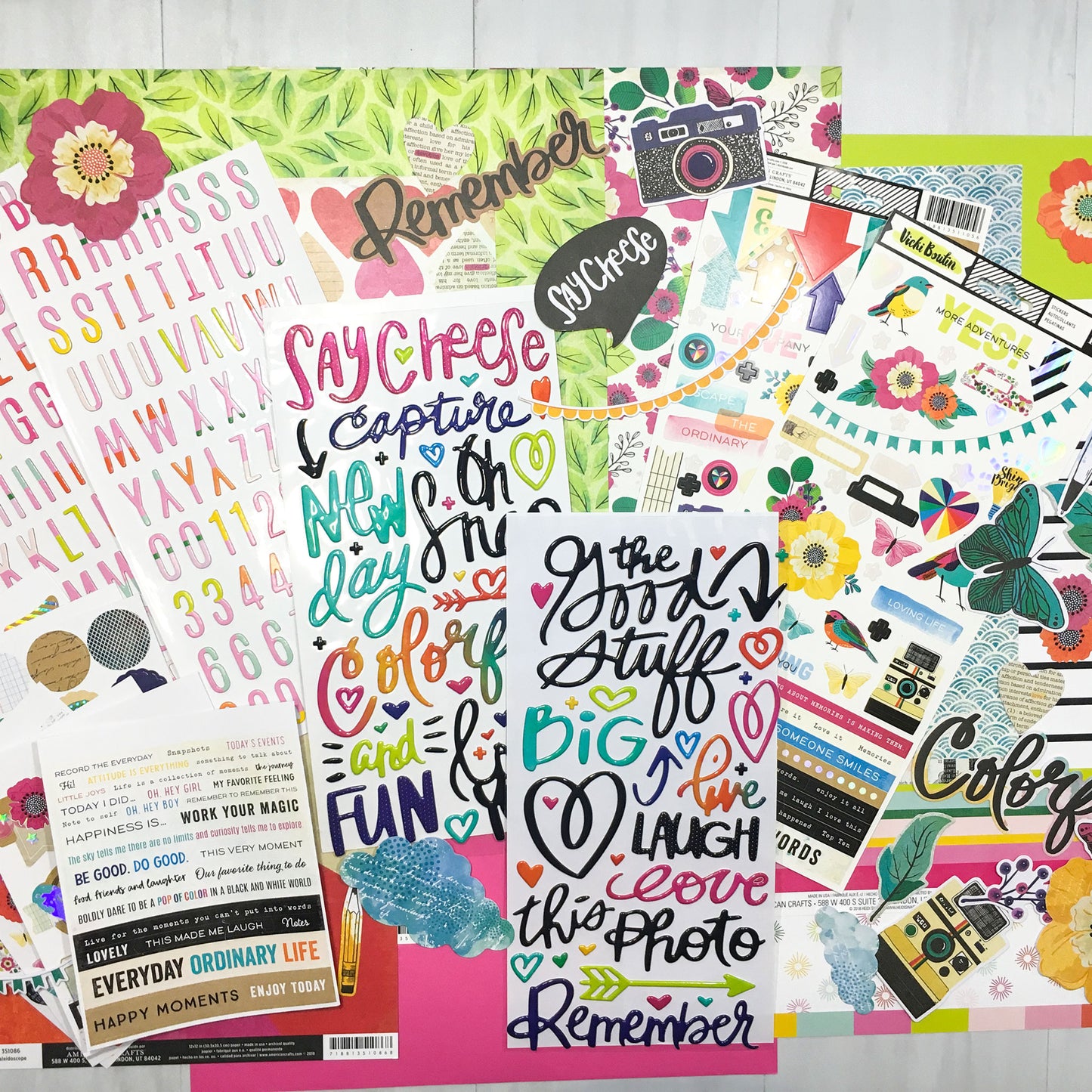 "CHASING RAINBOWS" SCRAPBOOK KIT