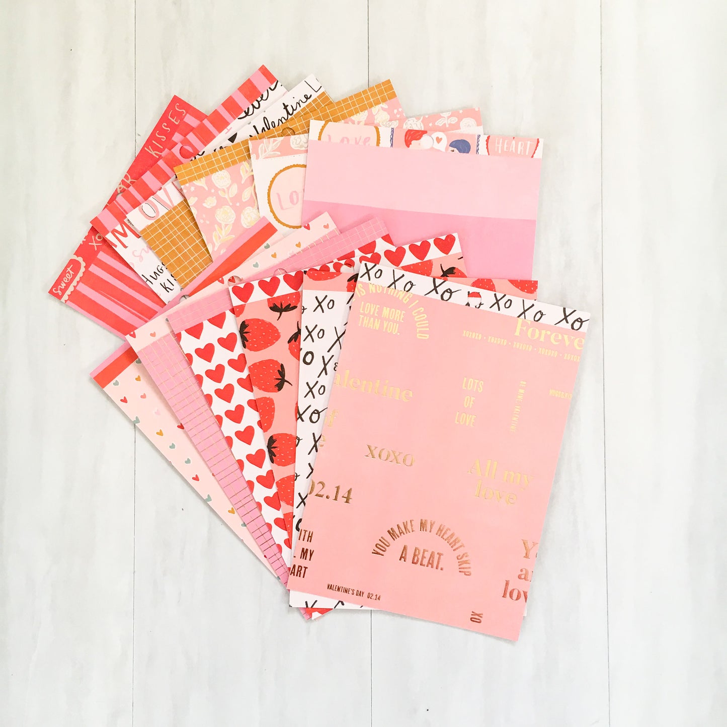 "HUGS & KISSES" POCKET KIT