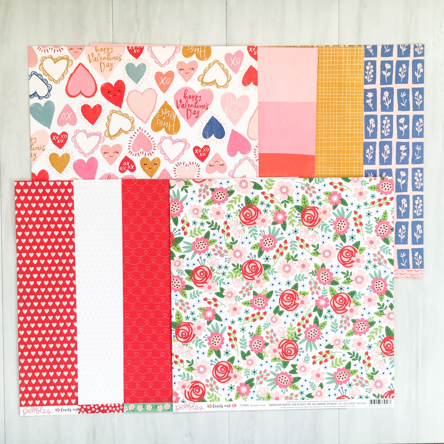 "HUGS & KISSES" SCRAPBOOK KIT